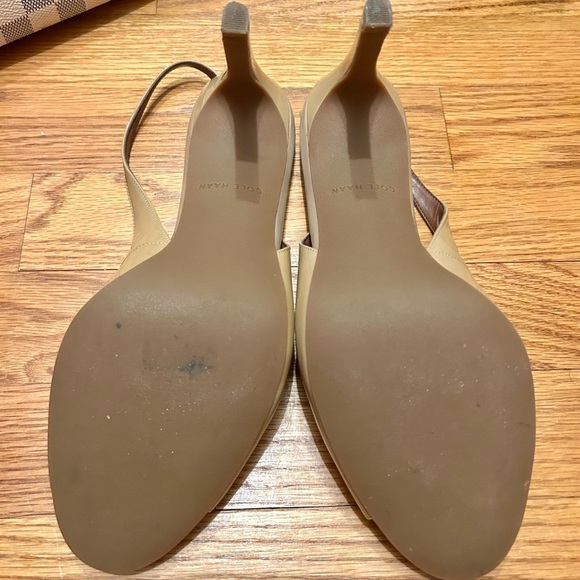 Cole Haan Tan Heels Elegant Design - Picture 3 of 3